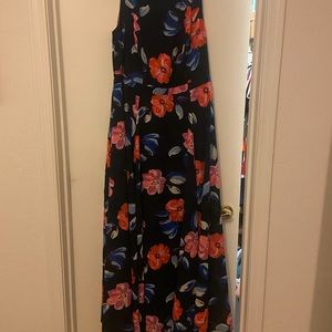 Beautiful floral maxi dress from Torrid, size 16